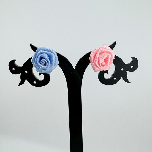 Vintage Ribbon Pink Blue Rose Stud Earrings Delicate Feminine Dainty Retro - Picture 4 of 8